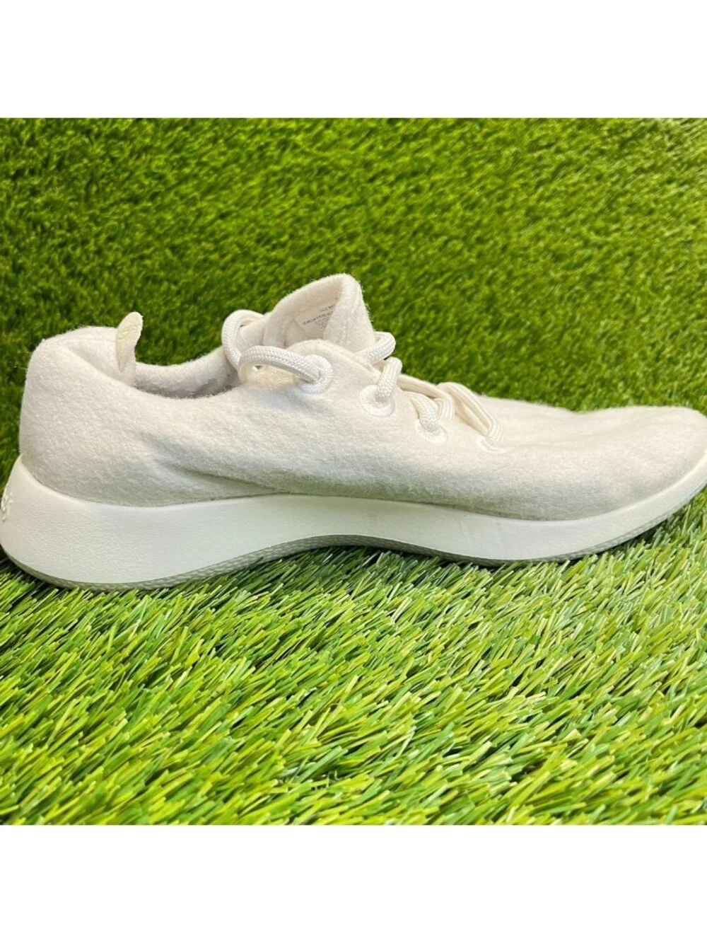 Allbirds Wool Runners Womens Size 10 Ivory Athletic Walking Shoes Sneakers